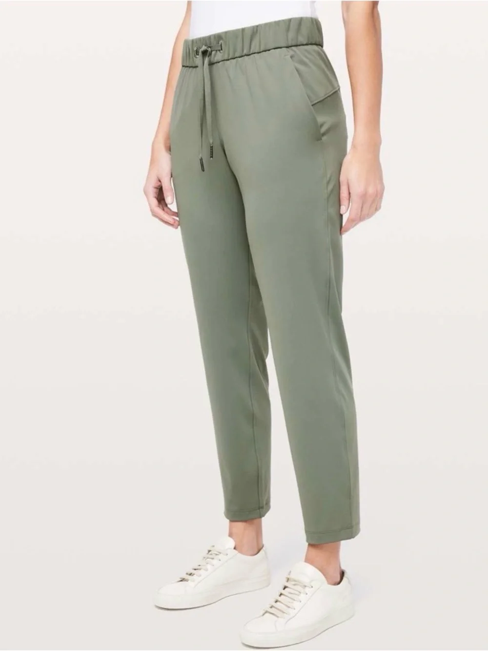 Lululemon On The Fly Pant 27” Size 2 Grey Sage Luxtreme Travel Work Pants